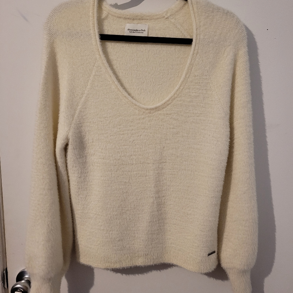Abercrombie & Fitch Sweater